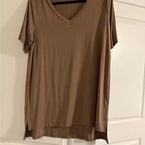 Zenana Outfitters Cocoa V-Neck Short Sleeve Top